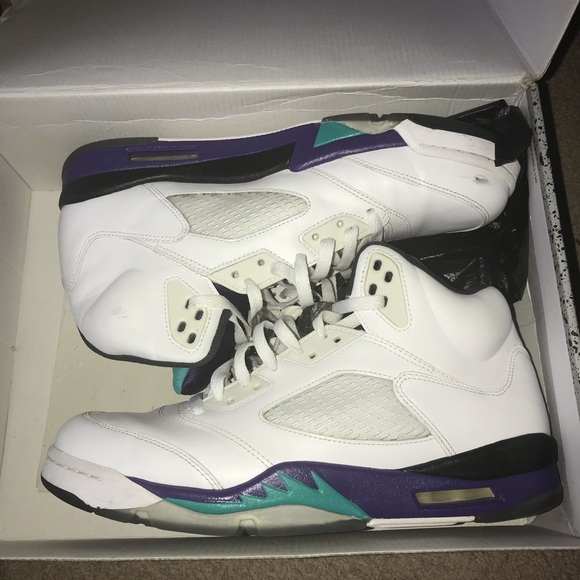 Pre-Owned Air Jordan Retro Grape 5’s - Picture 3 of 8
